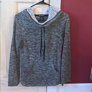 Women’s long sleeve shirt